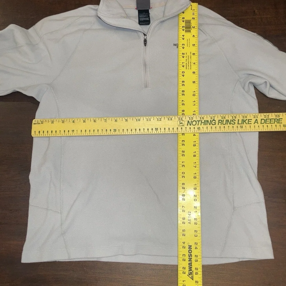 The North Face FlashDry 1/4 Zip Grey Pullover Jacket - Mens Large